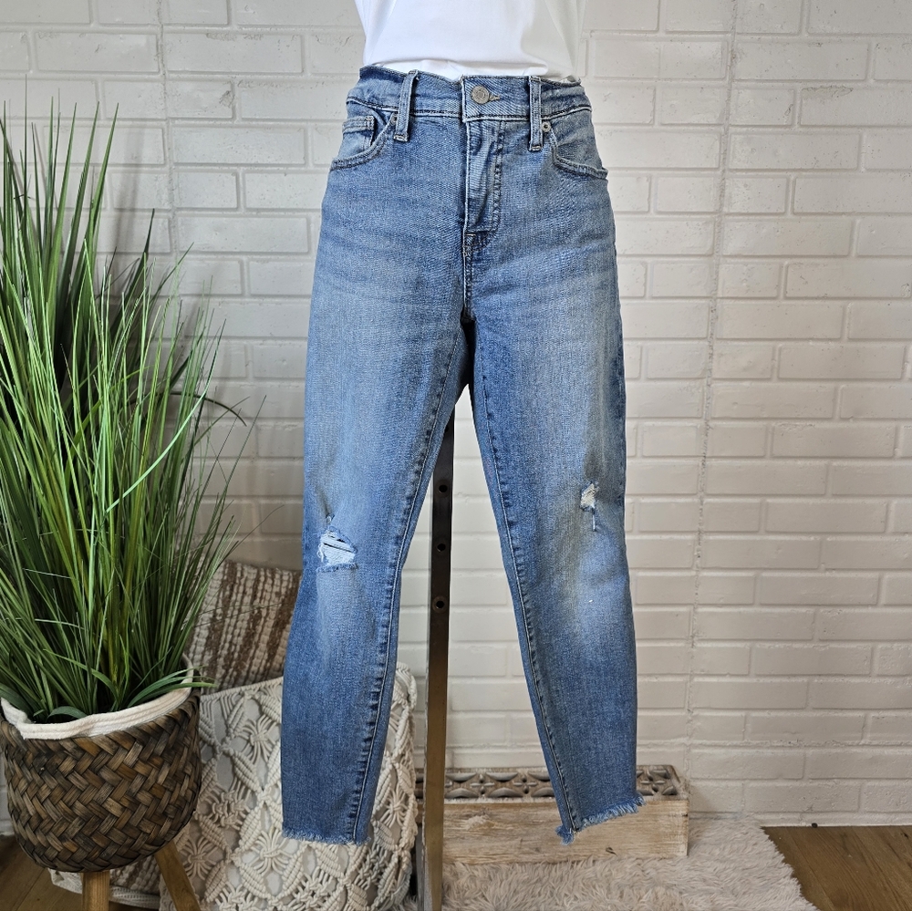 Lucky Brand Distressed Mid Rise Crop Jeans Light Blue Size 6 Or 28